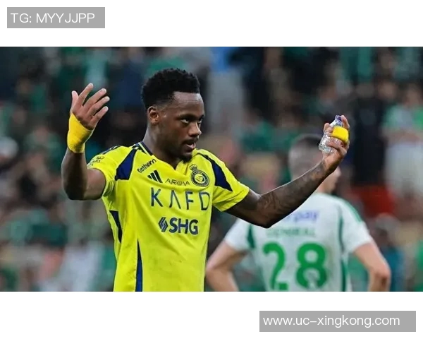 杜兰经纪人抵达伊斯坦布尔与费内巴切洽谈租借终止事宜